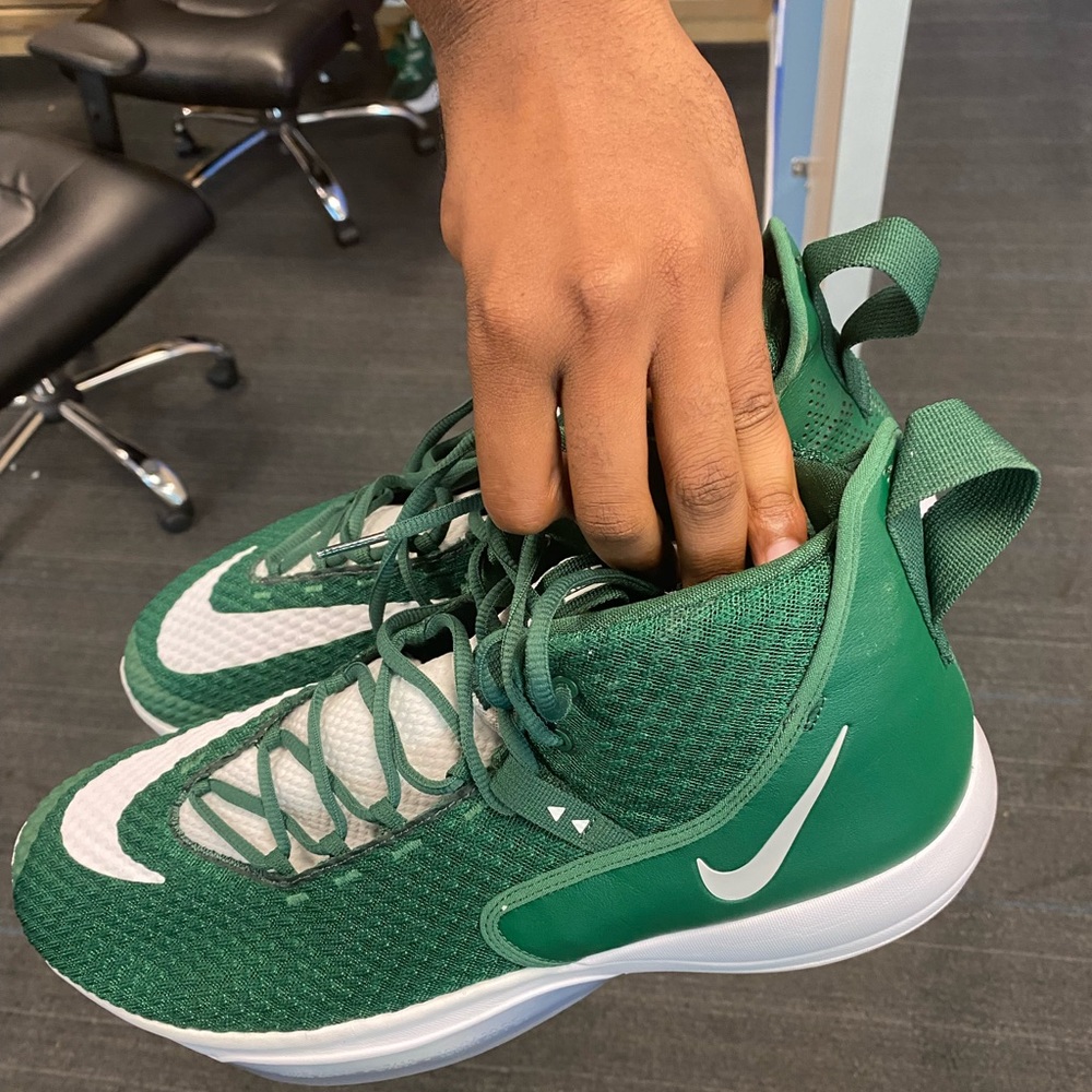 Size 17 Nike Zoom Rise’s - Picture 4 of 5